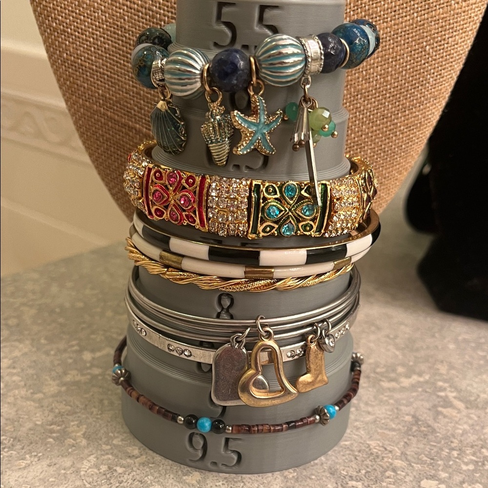 Lot of 10 bangles/bracelets and anklet